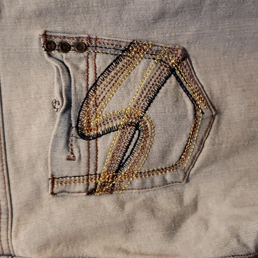 Red Rivet Capris Sz 5 - Picture 4 of 5